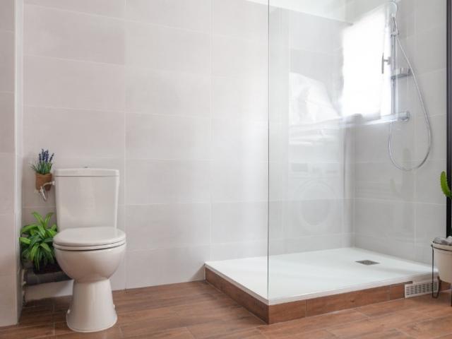 Rénovation salle de bain par atlas plomberie chauffage a Marseille 